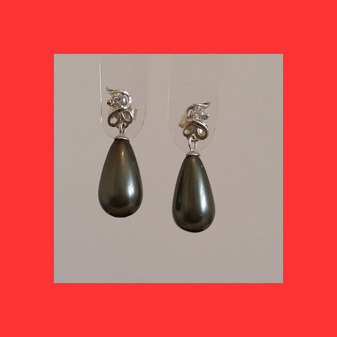 Earrings; Black Drop Pearl