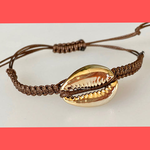 Gold Shell Friendship Bracelet