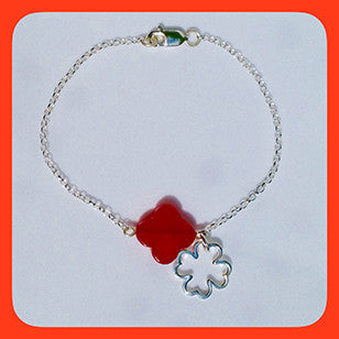 bracelets; Red clover shaped Agate