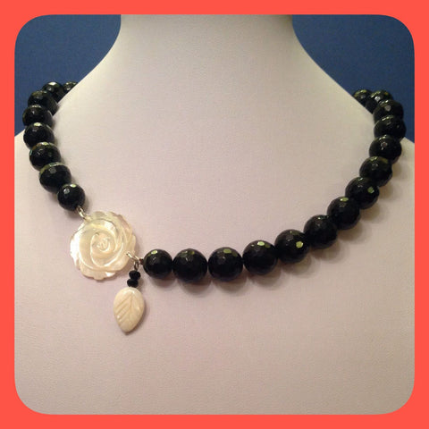 Necklace,Flower shaped mother of pearl and black Agate
